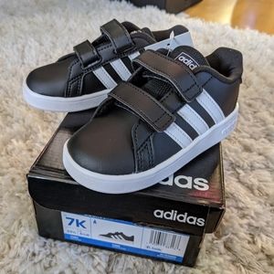NWT adidas Toddler 7kus size tennis shoes black